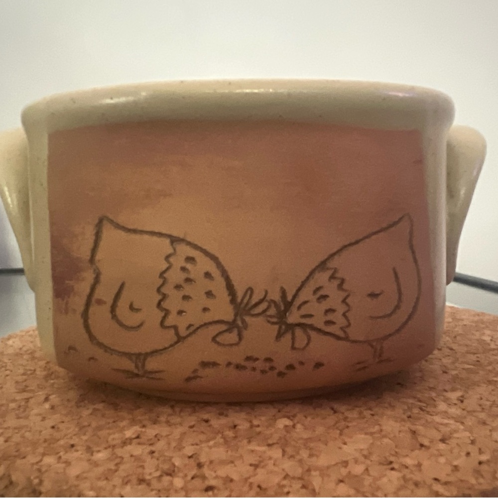 - chicken carved stoneware pottery bowl, casserole dish